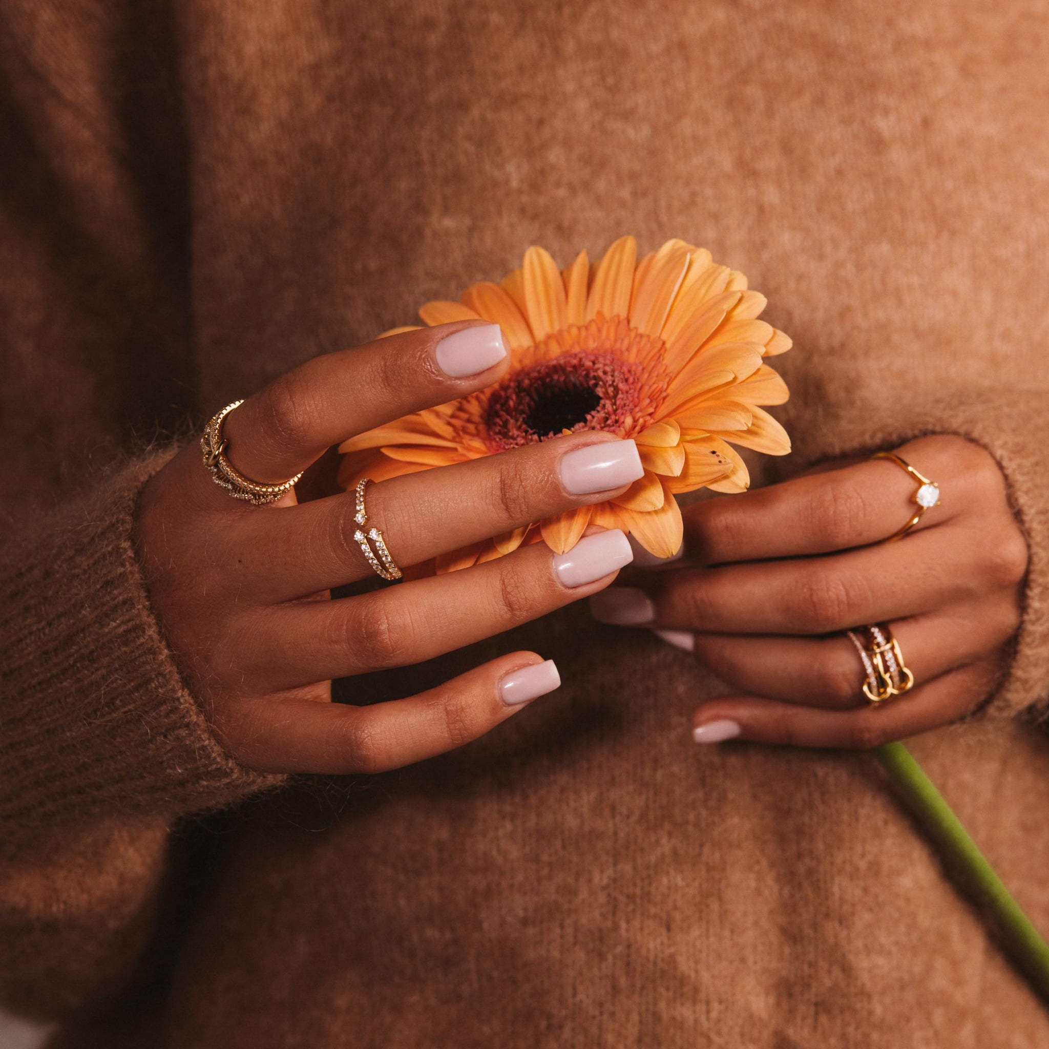 Yellow Lady two-tone linked ring: an 18k gold-plated pavé band and a rhodium-plated band, view 8 of 9